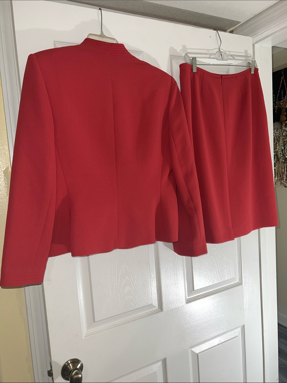 Le Suit Vibrant Red Women's Tailored Jacket - Picture 3 of 3